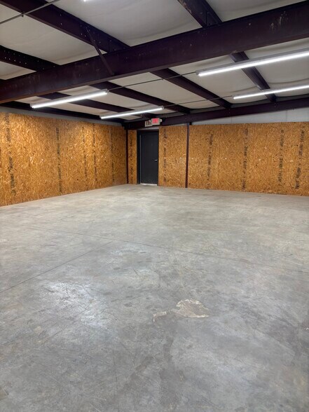 More Photos Of 637 Besstown Rd, Bessemer City Warehouse For Lease