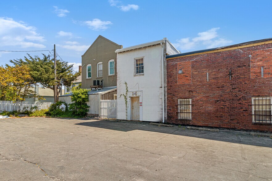 More Photos Of 119 Turner St, Beaufort Storefront Retail Office For Sale