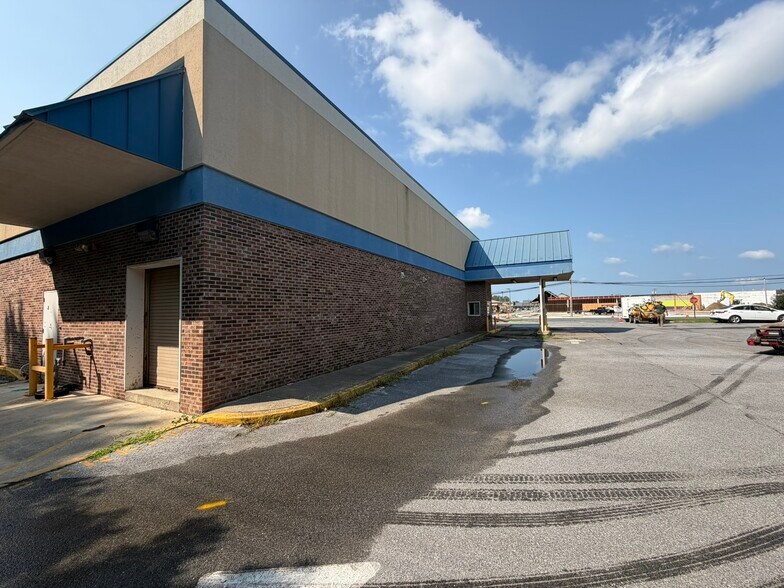 More Photos Of 701 Atlanta Rd, Seaford Freestanding For Lease
