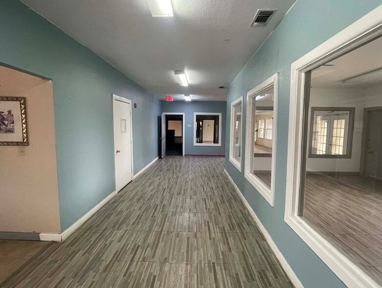 More Photos Of 237 W 21st St, Fort Stockton Schools For Lease