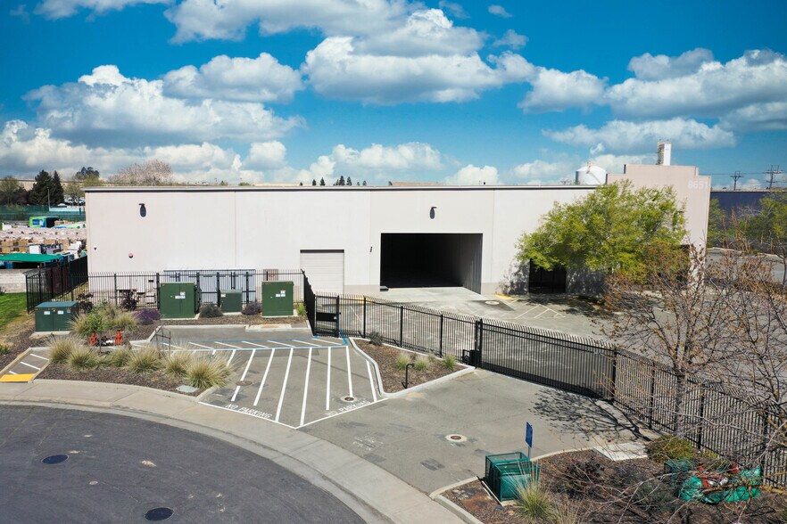 More Photos Of 8651 Younger Creek Dr, Sacramento Warehouse For Sale