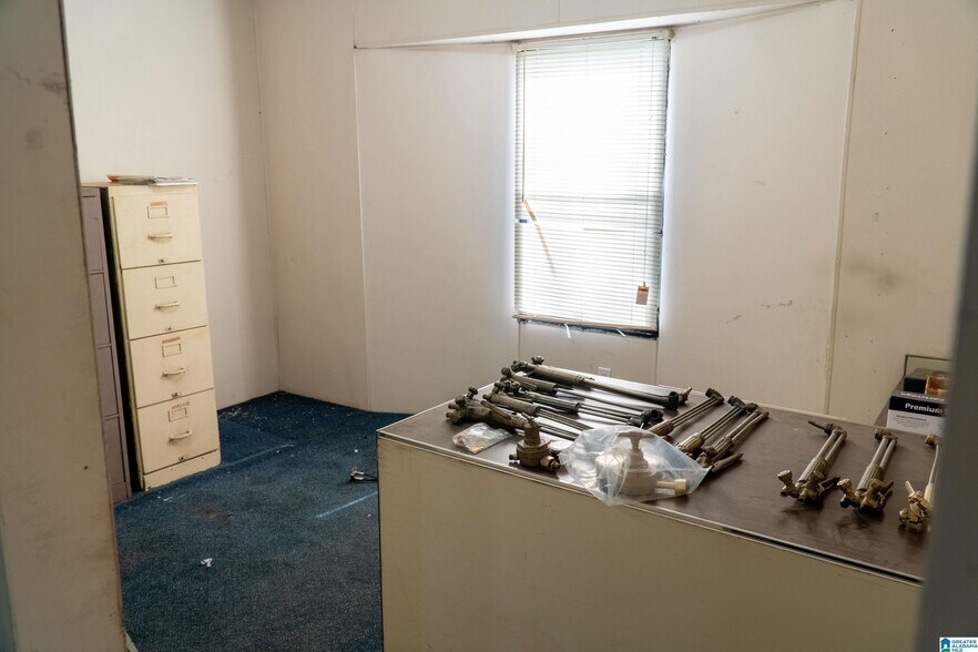 More Photos Of 765 Hart Cir, Warrior Industrial For Sale