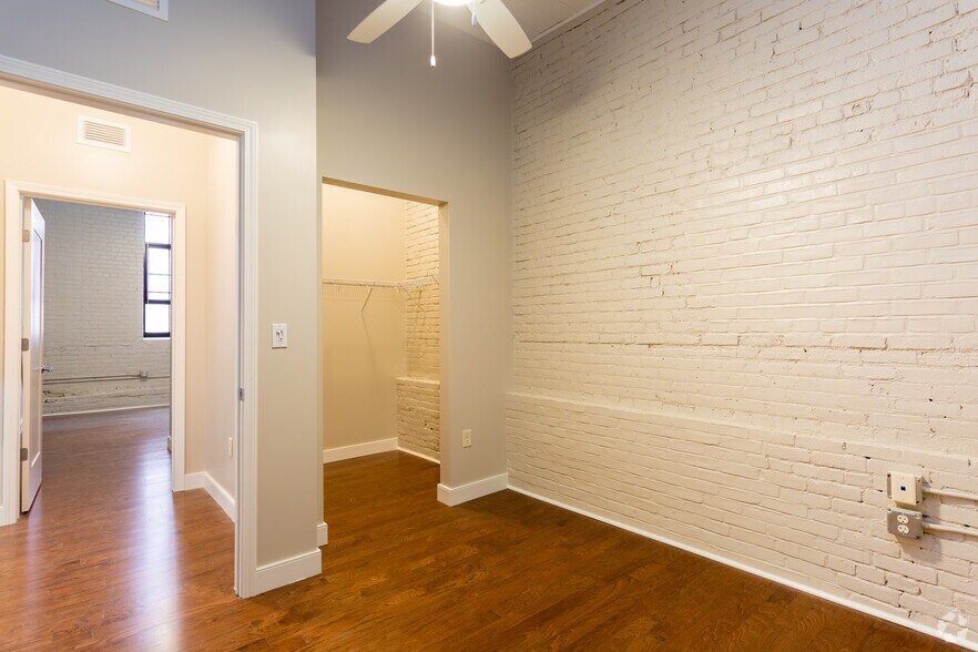 More Photos Of 811-827 Court St, Utica Apartments For Lease