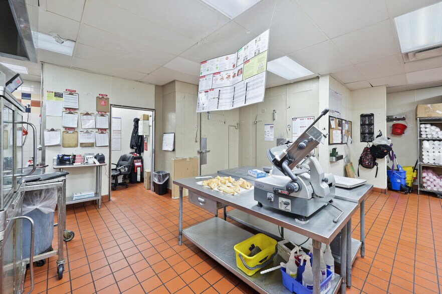 More Photos Of 310 S Boulder Hwy, Henderson Fast Food For Lease