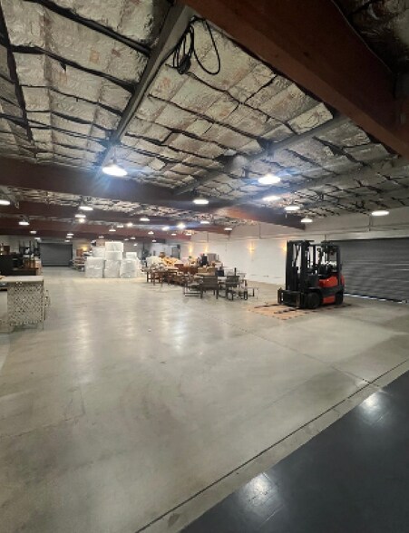 More Photos Of 526-526 W Monterey Ave, Pomona Manufacturing For Sale