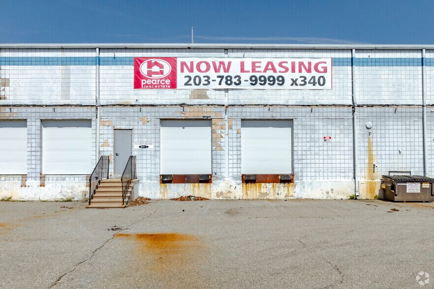 More Photos Of 65-145 Furniture Row, Milford Warehouse For Lease