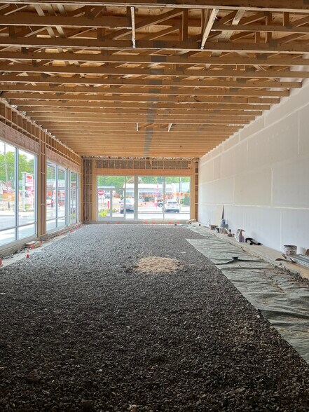 More Photos Of 43 S Mountain Blvd, Mountain Top Restaurant For Lease