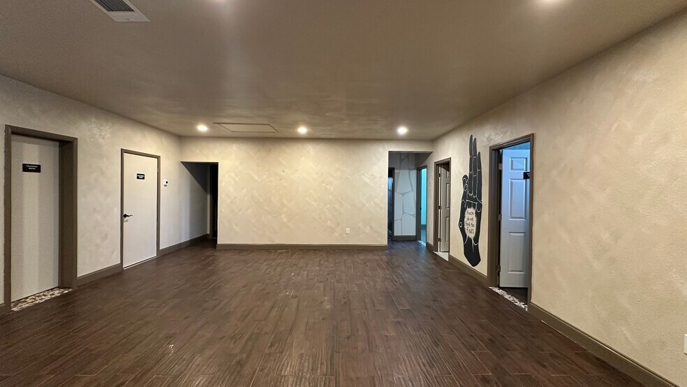 More Photos Of 1707 E Edgewood Dr, Lakeland Medical For Lease