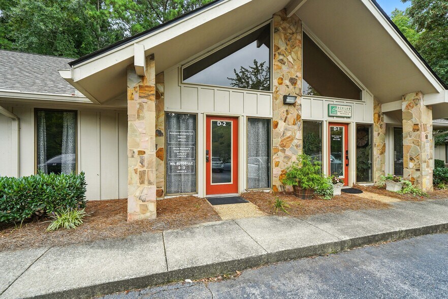 More Photos Of 11285 Elkins Rd, Roswell Office Residential For Sale