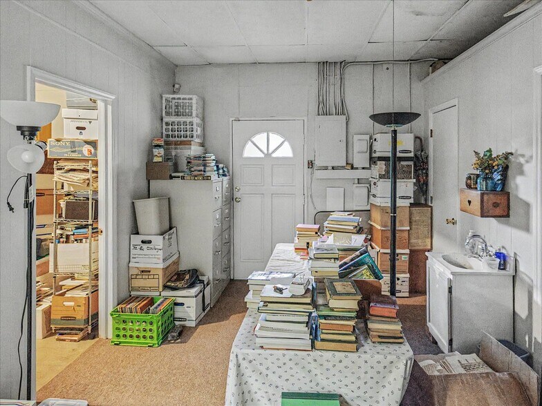 More Photos Of 119 Hillsboro St, Pittsboro Office For Sale