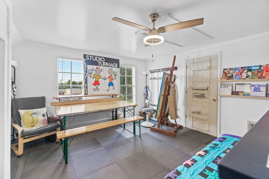 More Photos Of 1748 Georgia St, Alford Specialty For Sale