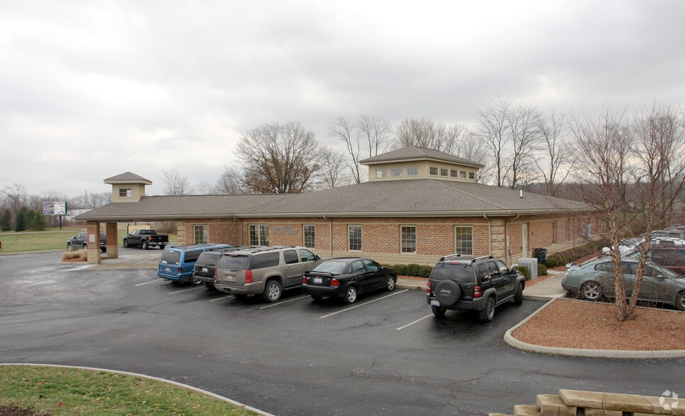 More Photos Of 572 Industrial Pky, Heath Medical For Sale