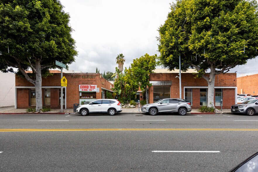 More Photos Of 127-131 N Robertson Blvd, Beverly Hills Storefront Retail Office For Lease