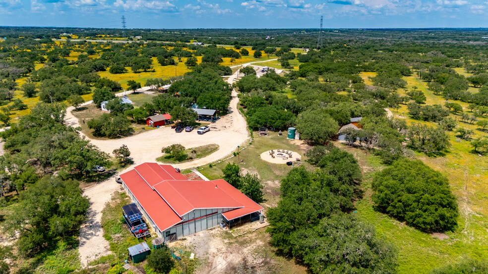 More Photos Of 6411 Junction Hwy, Mountain Home Specialty For Sale