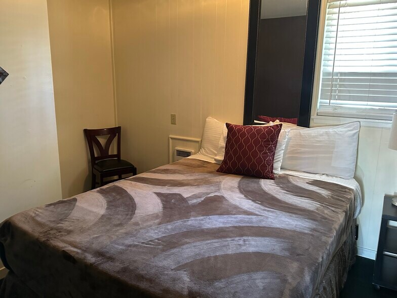 More Photos Of 953 Park Ave, South Lake Tahoe Hotel For Sale