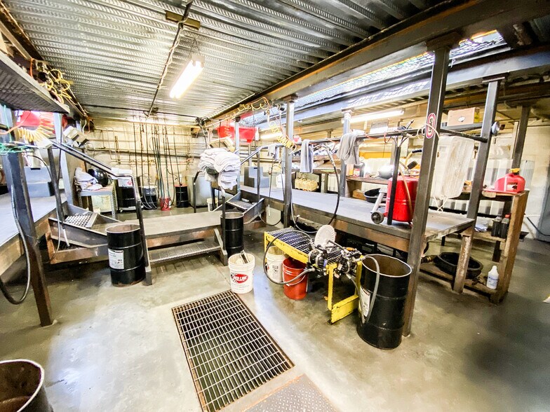 More Photos Of 2450 10th St, Baker City Carwash For Sale