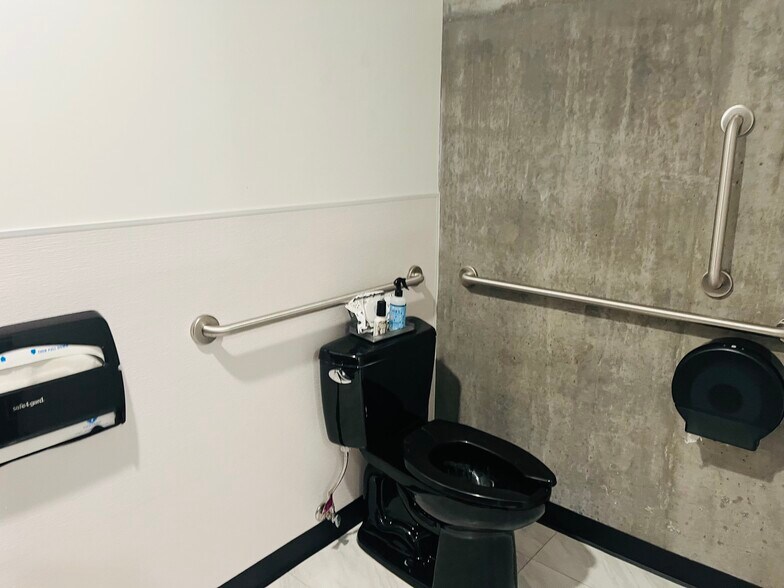 More Photos Of 353 E Bonneville Ave, Las Vegas Apartments For Lease