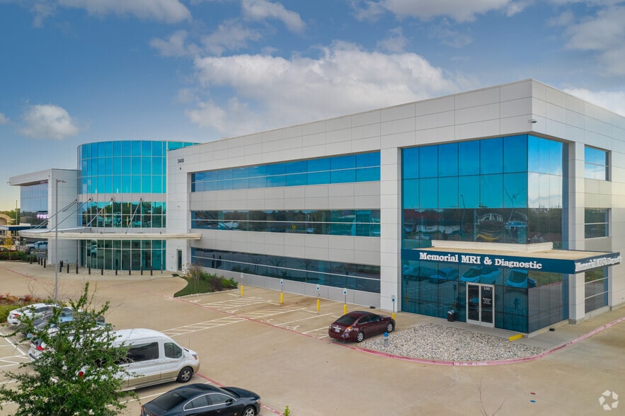 More Photos Of 3400 I-30, Mesquite Medical For Lease