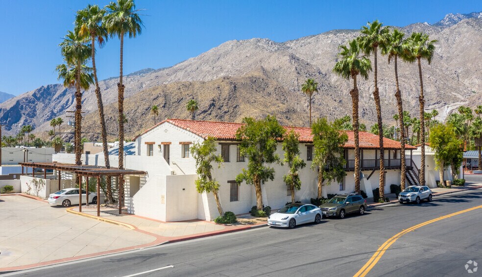 More Photos Of 1090 N Palm Canyon Dr, Palm Springs Loft Creative Space For Lease