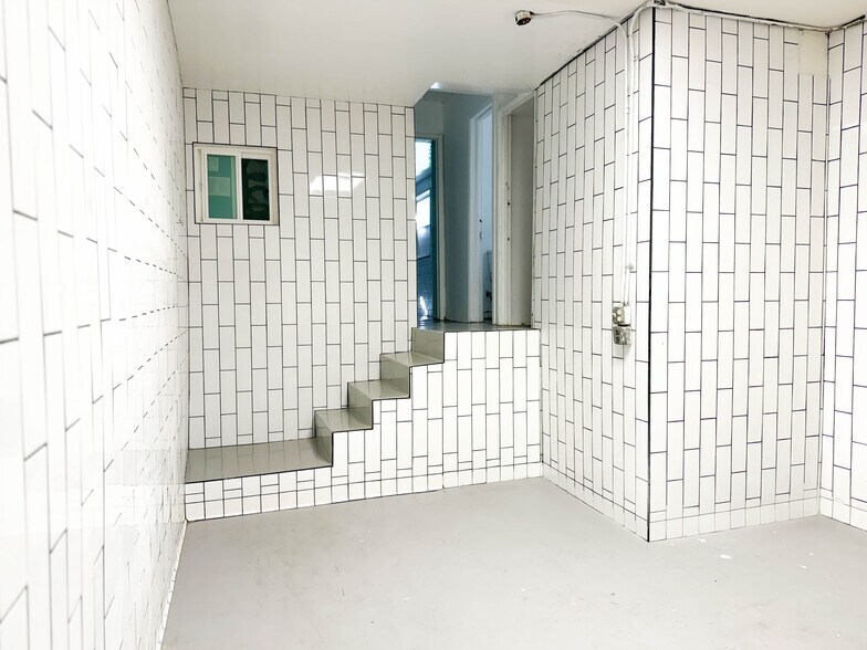 More Photos Of 2192-2194 National Ave, San Diego Storefront Retail Residential For Lease