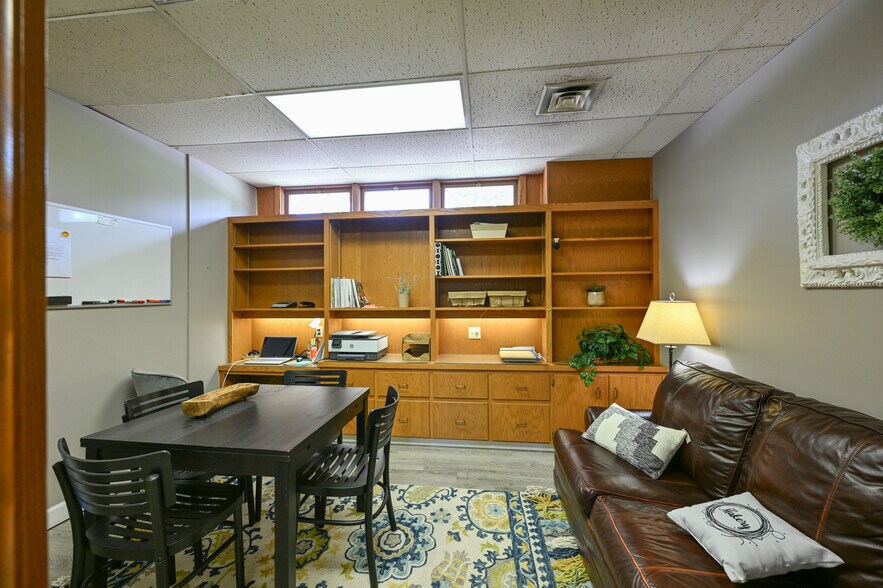 More Photos Of 4434 Wadsworth Rd, Norton Freestanding For Sale