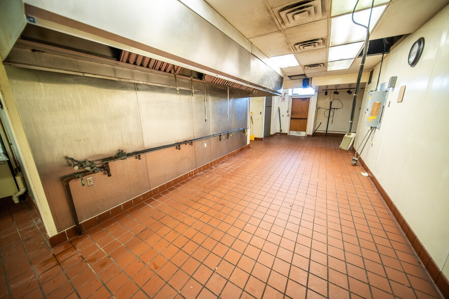 More Photos Of 100 Sibley St, Hastings Restaurant For Sale