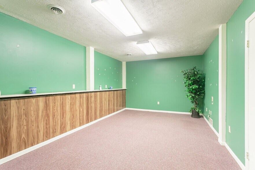 More Photos Of 2926 Main St, Caledonia Self Storage For Lease