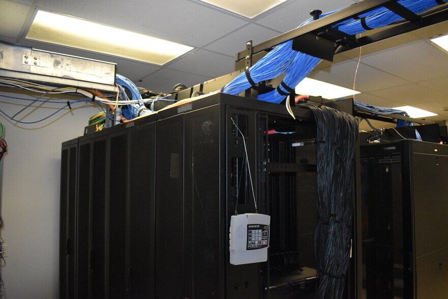 More Photos Of 13230 Lochridge Blvd, Covington Office For Sale