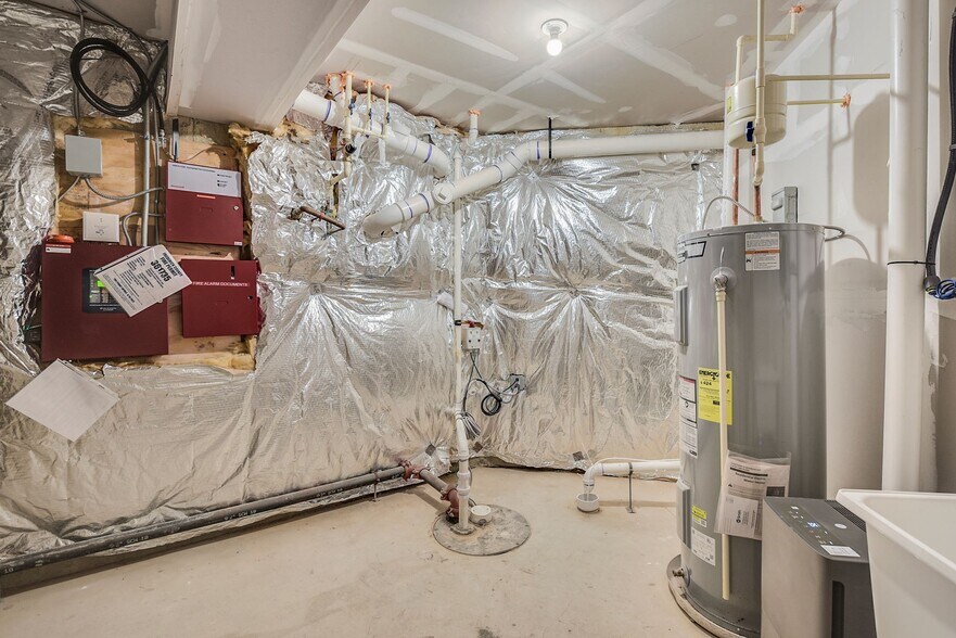 More Photos Of 3546 Worthington Blvd, Frederick Storefront Retail Office For Lease