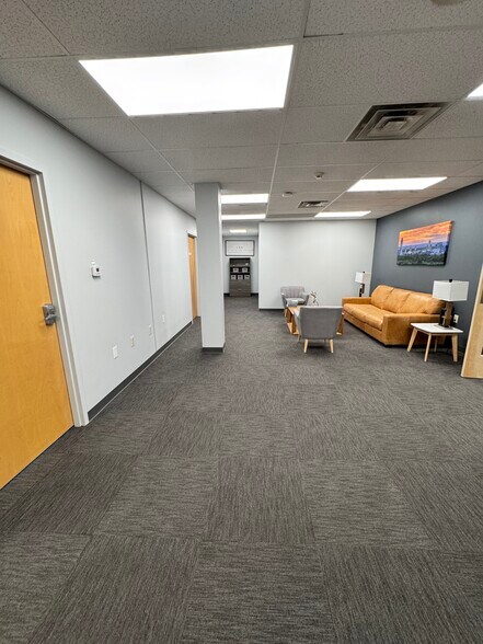 More Photos Of 10 Russell Rd, Albany Office For Sale