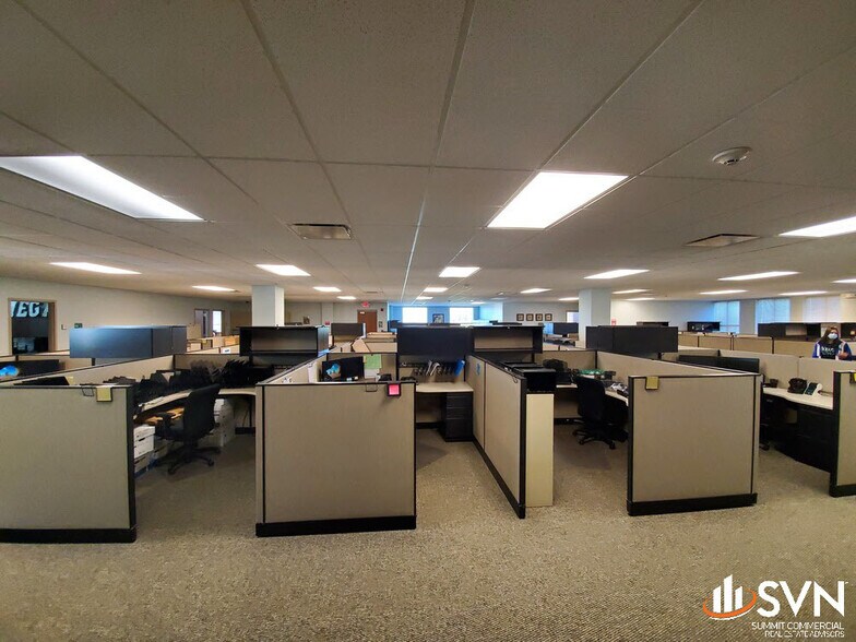 More Photos Of 4500 Courthouse Blvd, Stow Office For Lease