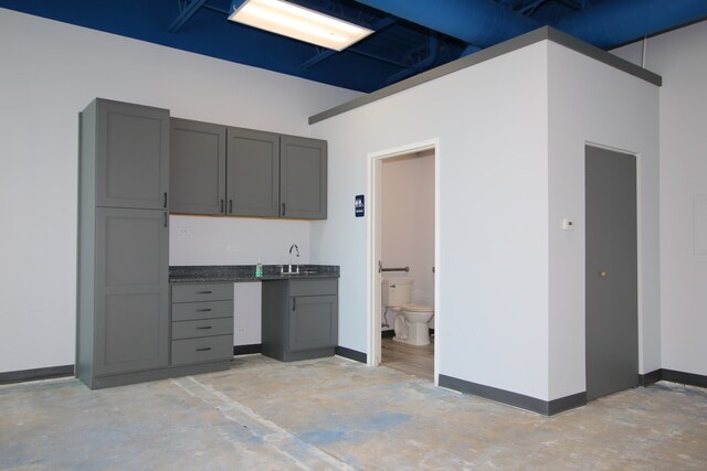 More Photos Of 661-671 E Calhoun St, Woodstock Office For Sale