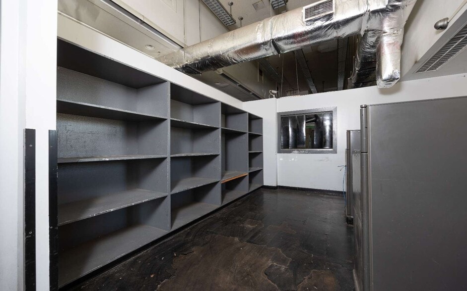 More Photos Of 400 S Ohio Ave, Live Oak Post Office For Sale