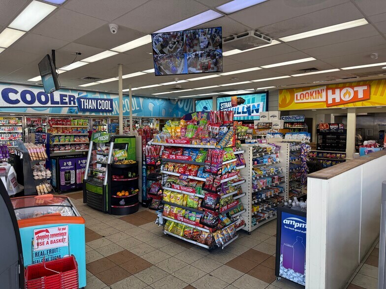 More Photos Of 551 N Lamb Blvd, Las Vegas Service Station For Sale