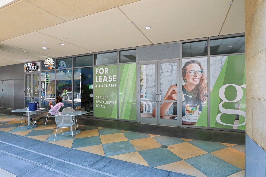 More Photos Of 15301 Ventura Blvd, Sherman Oaks Unknown For Lease