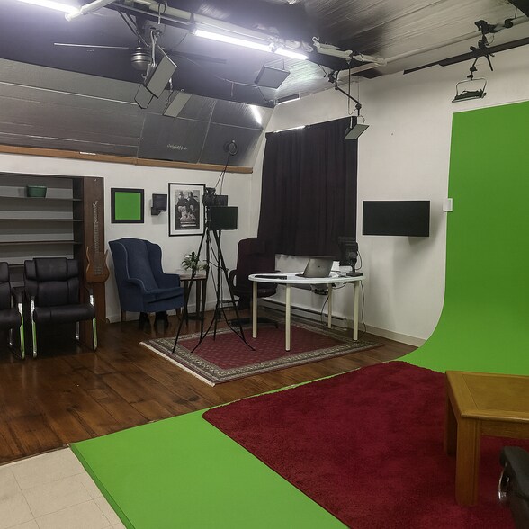 More Photos Of 45 S Main St, Yardley Office For Lease