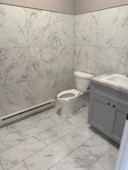 More Photos Of 33 College Hill Rd, Warwick Office For Lease