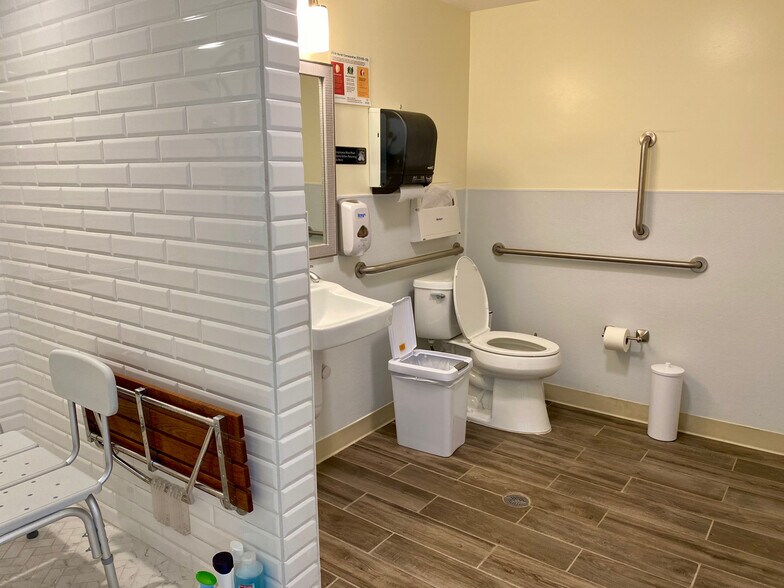 More Photos Of 579 S Main St, Kaysville Office For Sale