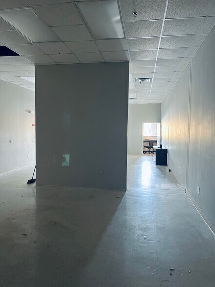 More Photos Of 1175 Ga-138 Hwy, Jonesboro Unknown For Lease