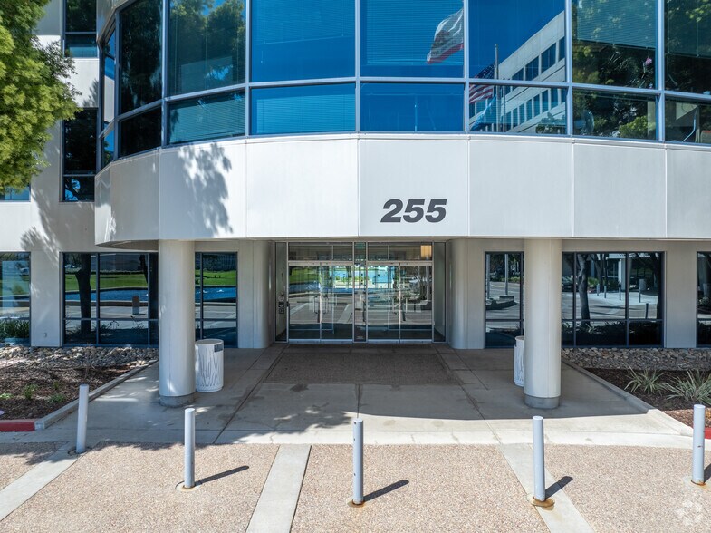 More Photos Of 255 Shoreline Dr, Redwood City Office For Lease