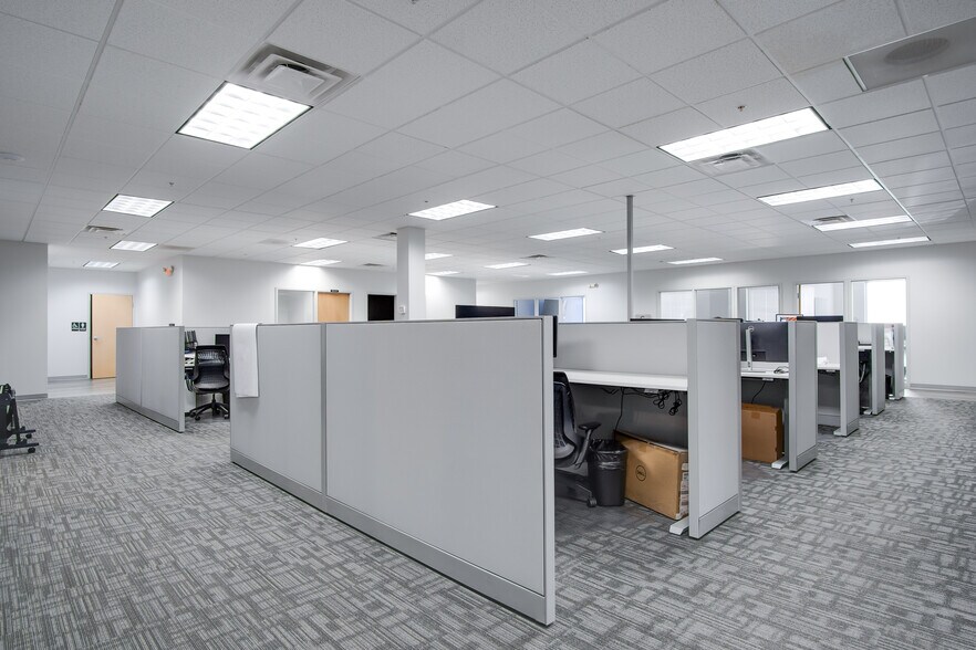 More Photos Of 7118 Geoffrey Way, Frederick Warehouse For Lease