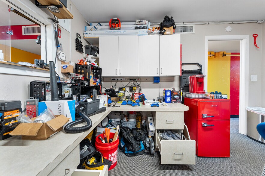 More Photos Of 112 N Federal Hwy, Lake Park Freestanding For Sale