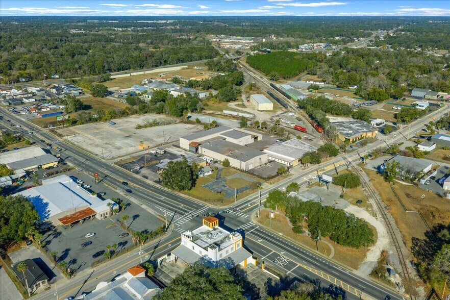 More Photos Of 1120 N Magnolia Ave, Ocala Warehouse For Lease