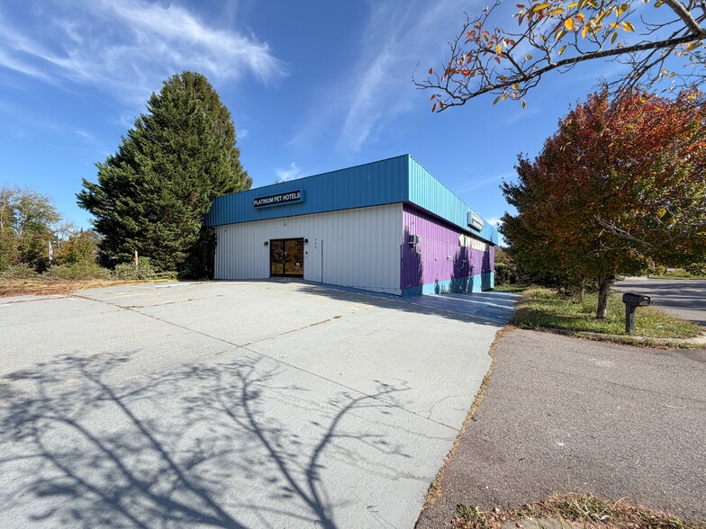 Primary Photo Of 900 W Chapel Rd, Asheville Showroom For Sale