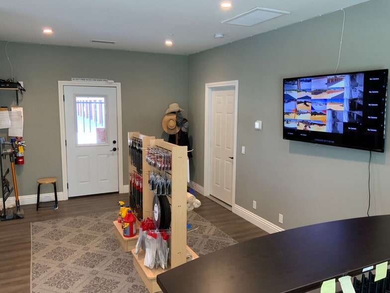 More Photos Of 30455 Auberry Rd, Prather Self Storage For Sale