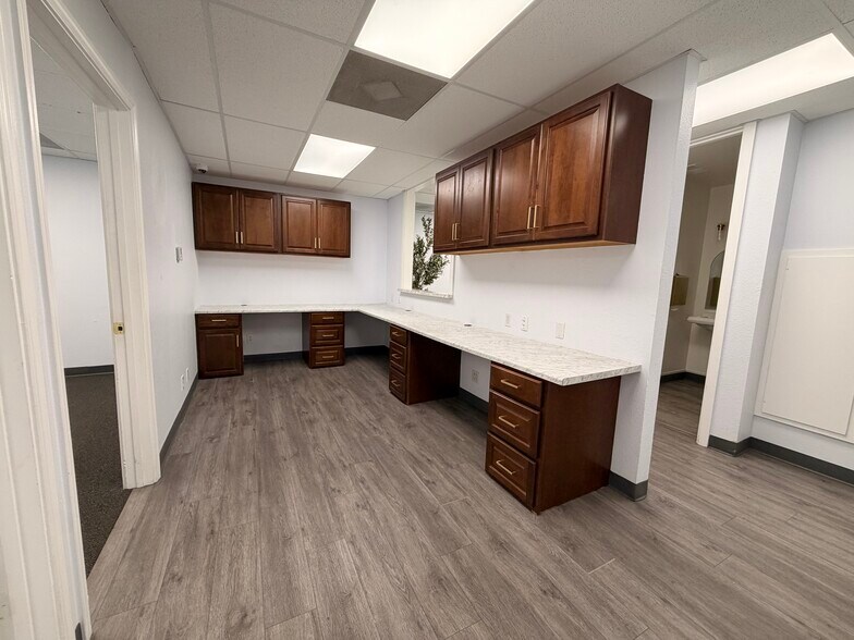 More Photos Of 15644 Pomerado Rd, Poway Medical For Lease