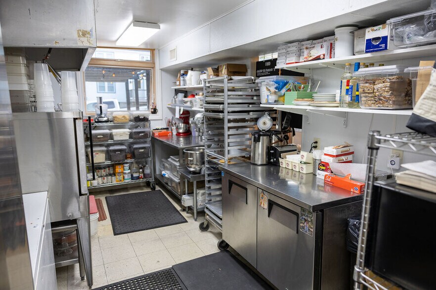 More Photos Of 10649 Bay Shore Dr, Sister Bay Restaurant For Sale