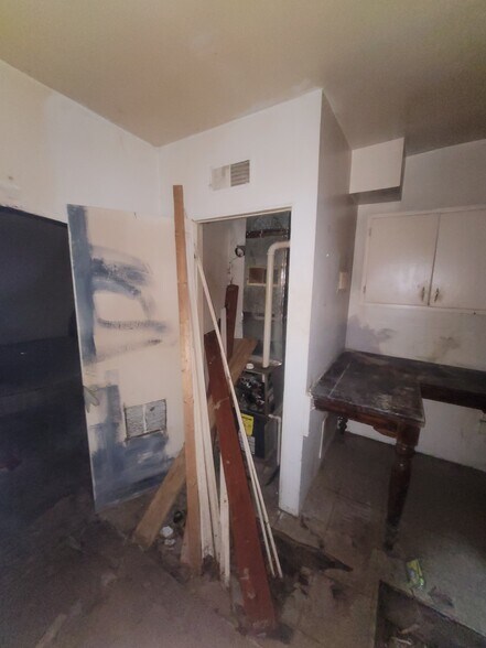 More Photos Of 1823 W 8th St, Muncie Multifamily For Sale