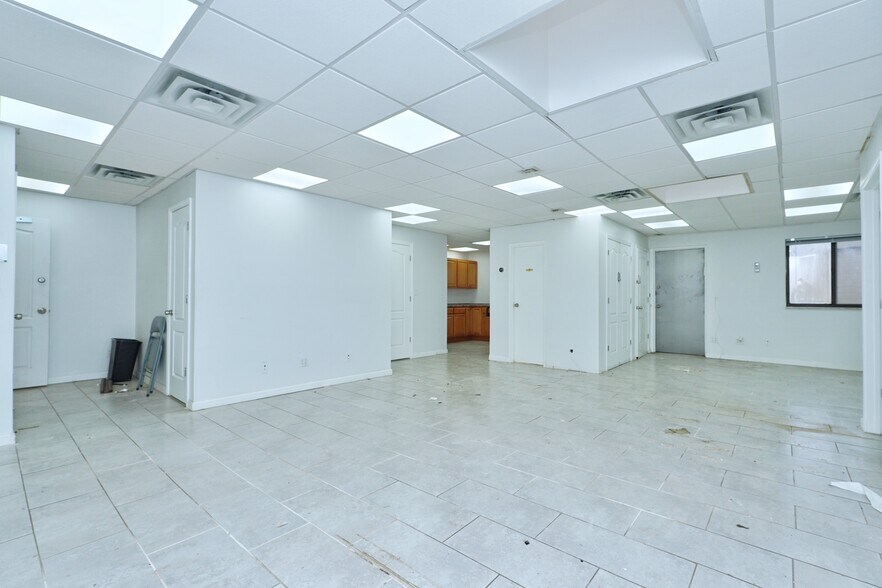 More Photos Of 2215 Hendrickson St, Brooklyn Medical For Sale