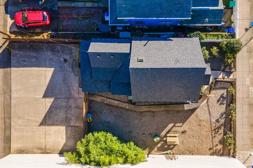 More Photos Of 4124 N Mississippi Ave, Portland Flex For Lease